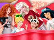 Princesses Waiting For Santa